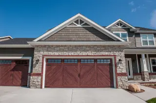 Accent Woodtones garage door