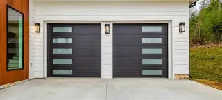 Planks — Contemporary Collection garage door